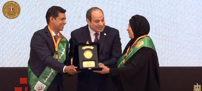 السيسي يكرم أسر الشهداء خلال احتفالية «يوم الشهيد»
