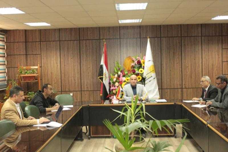 مركز تسويق الخدمات الجامعية بجامعة أسيوط يواصل تطوير خدماته لتعزيز التواصل الأكاديمي والمجتمعي