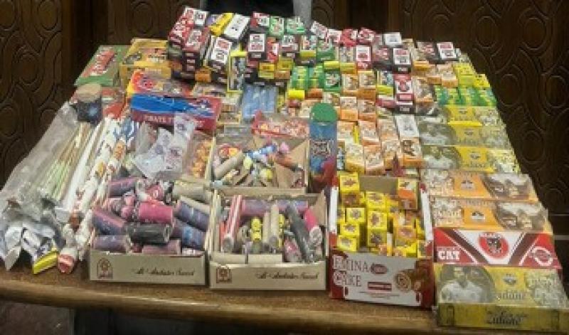 ضبط 3 أشخاص بحوزتهم أكثر من 16 ألف قطعة ألعاب نارية بالإسكندرية