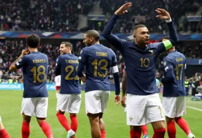 فرنسا مع إيطاليا وإنجلترا في مجموعة الموت بدوري الأمم