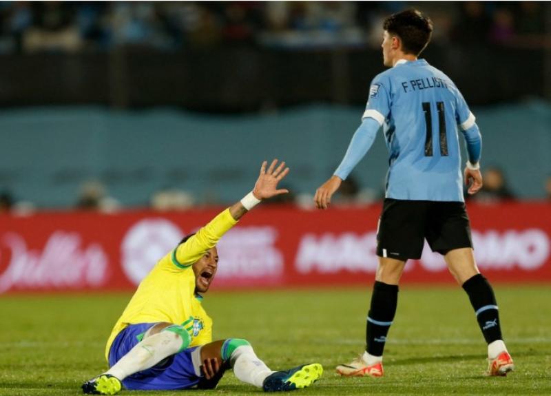 قرار صادم من مدرب منتخب البرازيل ضد نيمار.. اعرف السبب