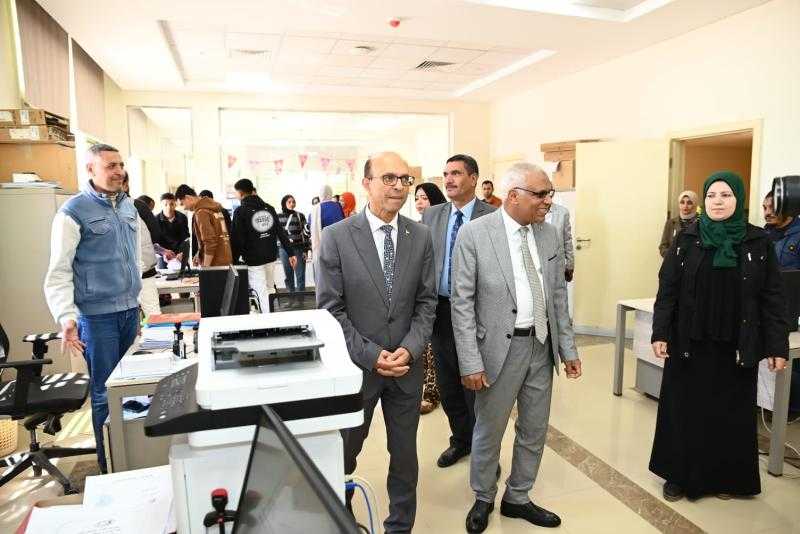 المنشاوي يتابع استكمال إنجازات جامعة أسيوط الأهلية في الإنشاءات والتجهيزات لضمان تقديم تجربة تعليمية متميزة