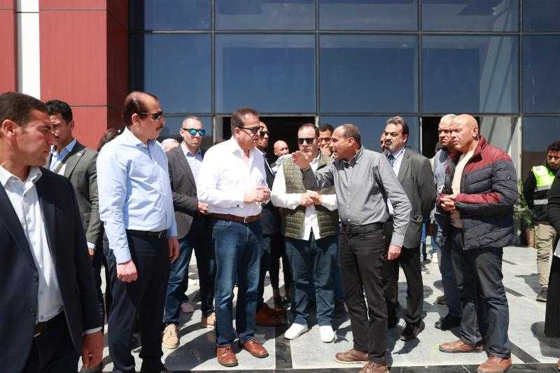 وزير الصحة يتفقد مشروع إنشاء مجمع المعامل المركزية بمدينة بدر