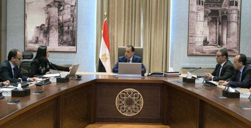 رئيس الوزراء يتابع ملف حصر التكلفة الاقتصادية لأعداد اللاجئين والوافدين المقيمين في مصر
