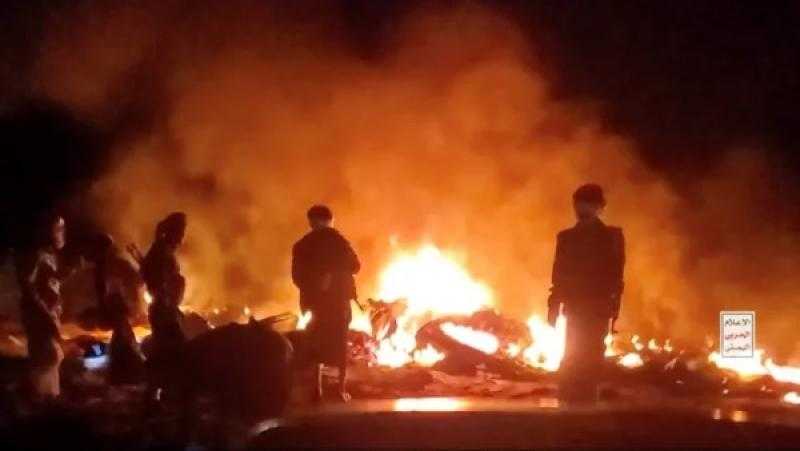بعد غارة عنيفة للقوات الأمريكية.. مامصير قيادات ميليشيا الحوثي؟