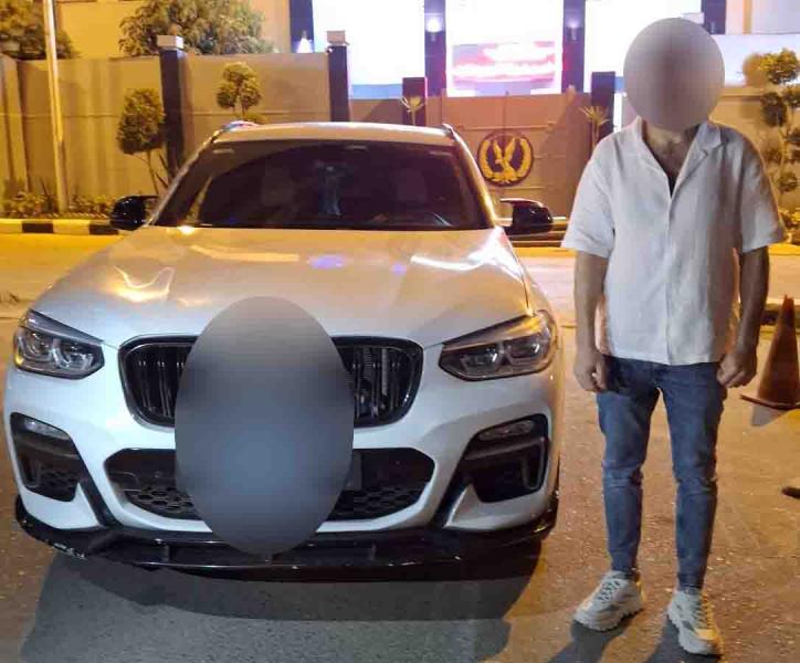 القبض على قائد سيارة لإصدار أصوات صاخبة بمدينة الرحاب