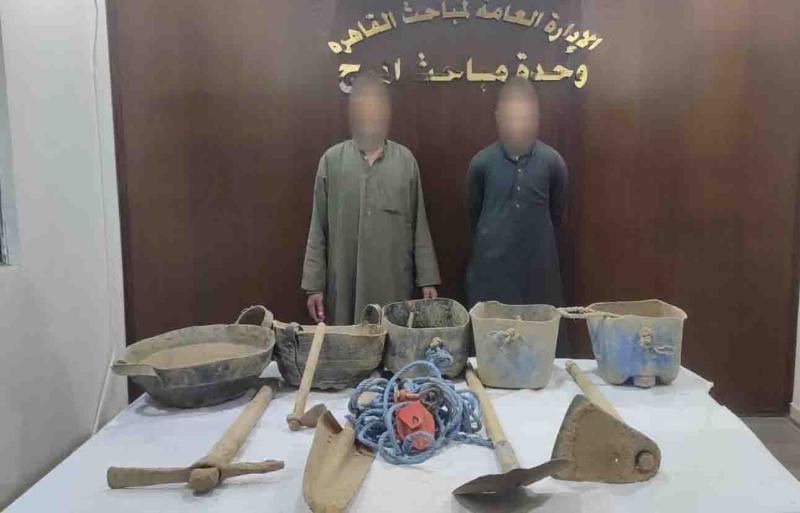 المتهمين بالتنقيب عن الآثار