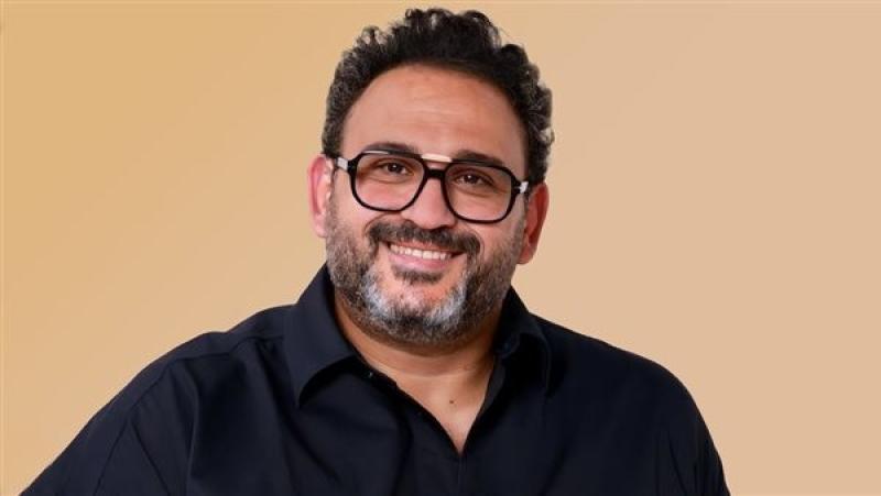 أكرم حسني : المسلسلات الـ10 حلقات فرصة إبداعية خارج زحام رمضان