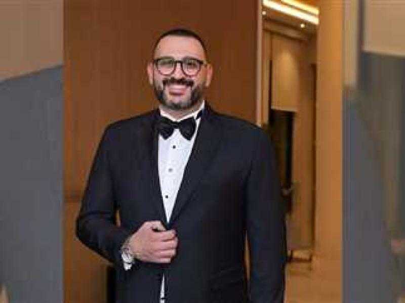 أكرم حسني: الجوع بيخلي معتز التوني يتعصب.. والنهاية دايمًا فتة وحواوشي