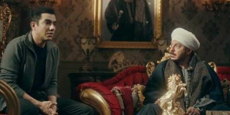 مسلسل حكيم باشا الحلقة 17.. بعد ترك مصطفى شعبان للأموال النيران تشتعل بين ولاد عمه والضحية ”ياسين”