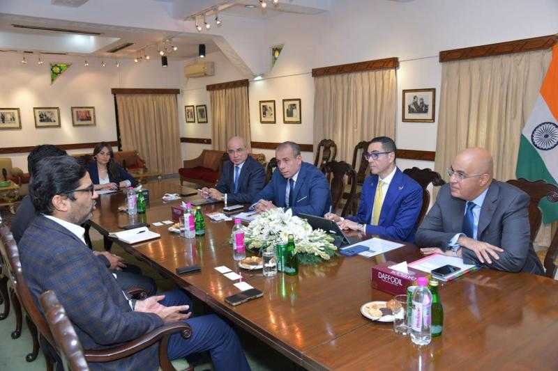 وزير الاستثمار والتجارة الخارجية يلتقي مسؤولي شركة ReNew Power لبحث آفاق التعاون في مجالات الطاقة المتجددة والاستثمارات الخضراء