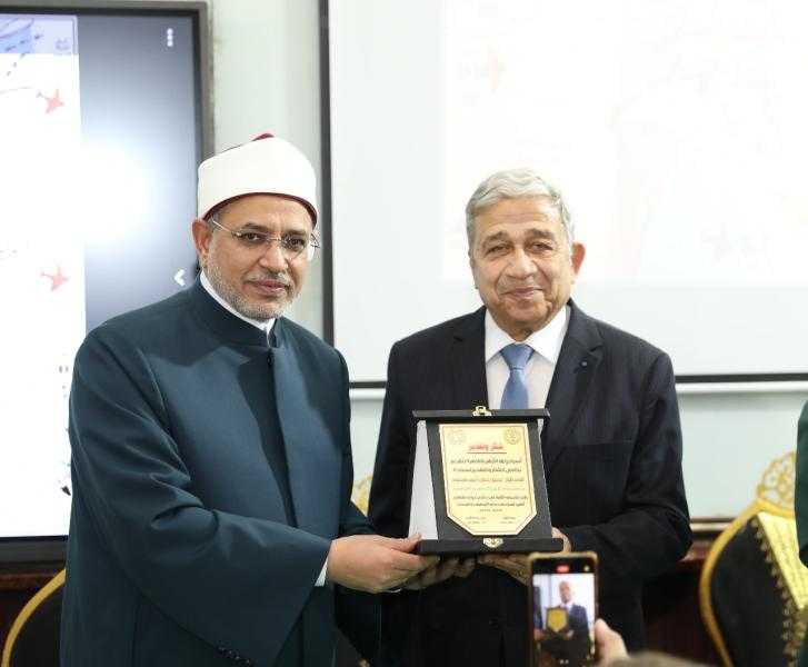 رئيس جامعة الأزهر يشارك في احتفالية يوم الشهيد