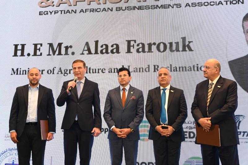 وزير الزراعة يتحدث أمام مؤتمر جمعية رجال الأعمال المصريين الأفارقة