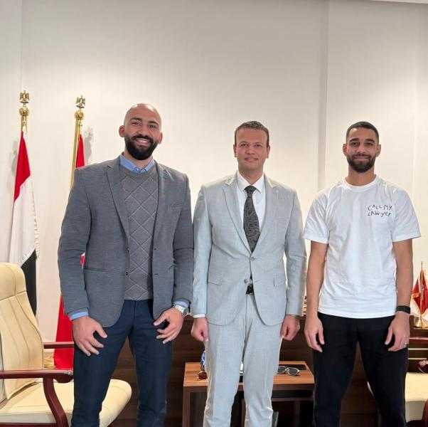 انتهاء أزمة عمرو السولية وعضو الأهلي بعد جلسة صلح ودية