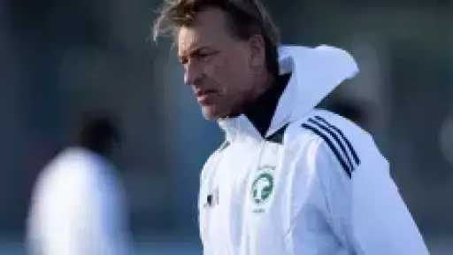 رباعية مصر تُشعل الغضب في السعودية وانتقادات حادة لأداء الأخضر قبل المونديال