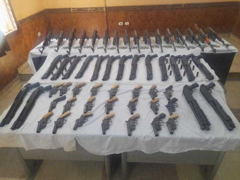 الداخلية: ضبط 291 قضية مخدرات و 56 قطعة سلاح نارى  فى المحافظات