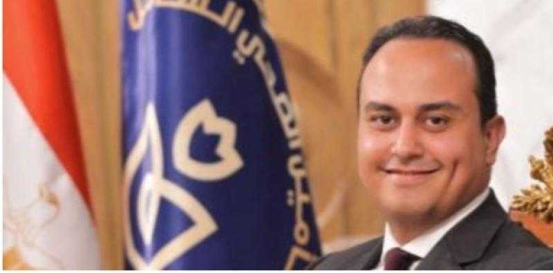 رئيس هيئة الرعاية الصحية ونائب وزير الاتصالات يكرمان 32 قيادة تنفيذية وكادرا بالهيئة