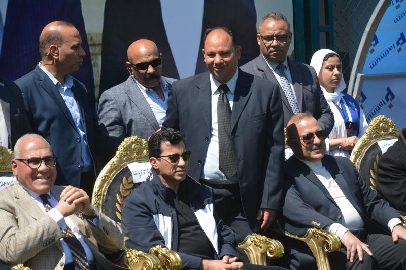 وزير الشباب والرياضة
