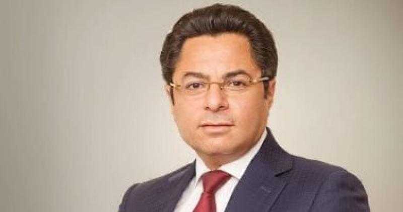 خالد أبو بكر: نفسي شيرين تغني وبس.. وآمال ماهر صوت مصر