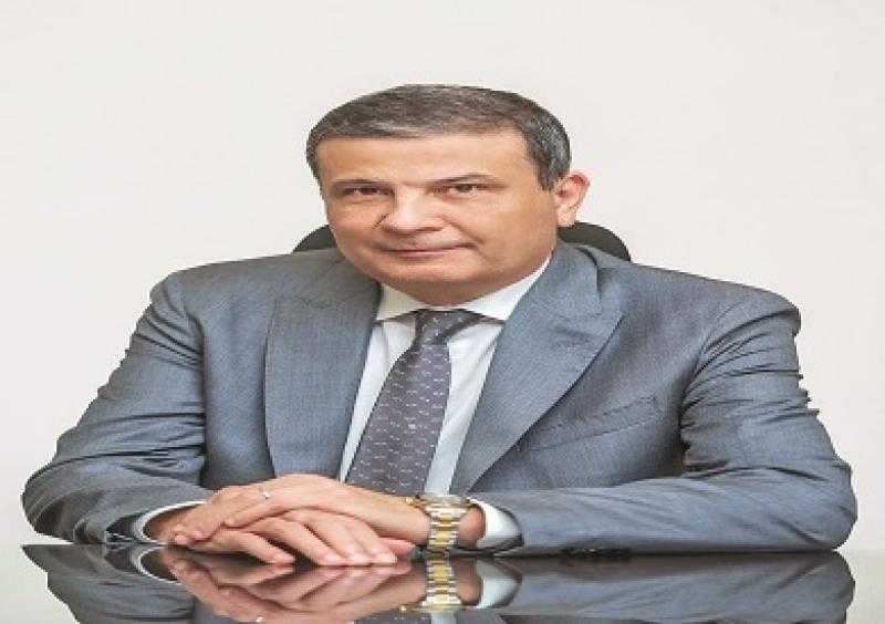 وزير الزراعة يبحث مع رئيس شركة ميفاك زيادة الإنتاجية من اللقاحات البيطرية