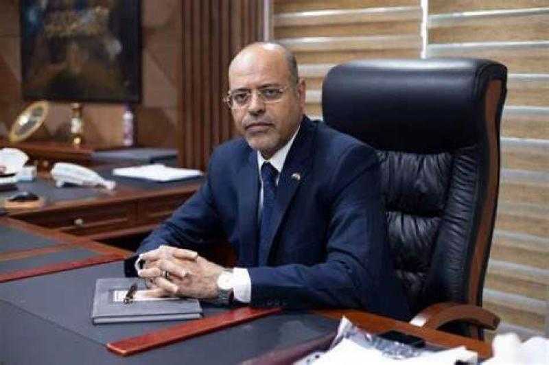 وزير العمل يعتمد صرف مليون و600 ألف جنيه لأُسر 8 من العمالة غير منتظمة