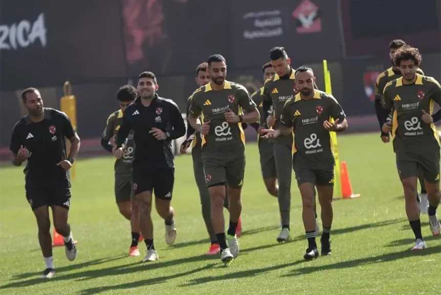 غيابات تضرب الأهلي قبل مواجهة طلائع الجيش في الدوري المصري