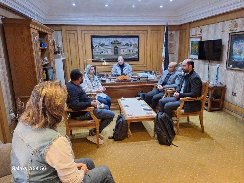 كلية الفنون التطبيقية بجامعة حلوان تتعاون مع مؤسسة أهل مصر لدعم المتعافين من الحروق وتمكينهم اقتصاديًا