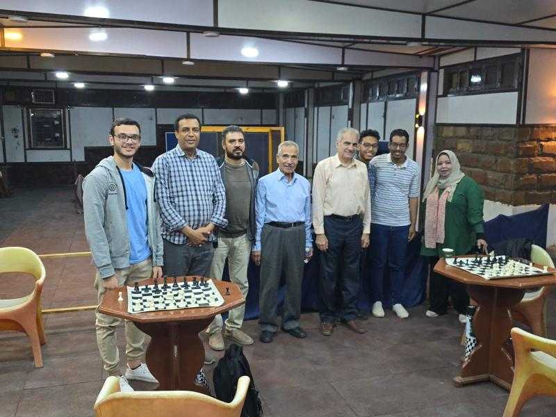 طلاب كلية الهندسة بجامعة أسوان يحصلون على المراكز الأولى في بطولة الشطرنج الرمضانية