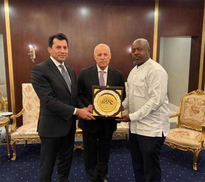 بحضور وزير الشباب والرياضة.. تكريم خاص لـ رئيس الاتحاد السيراليوني في القاهرة