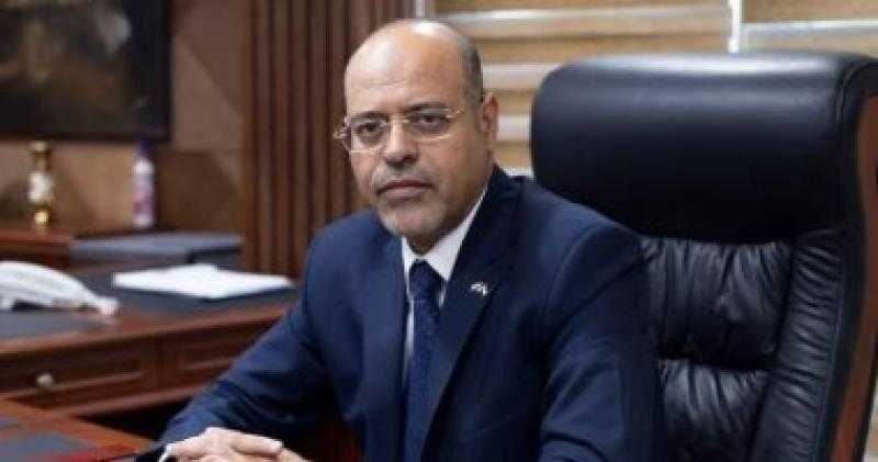 وزارة العمل: تسليم عقود عمل جديدة لشباب محافظة القاهرة
