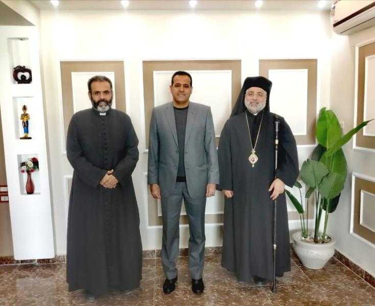 رئيس مدينة الأقصر يستقبل مطران الأقباط الكاثوليك بالأقصر للتهنئة بمناسبة حلول عيد الفطر المبارك