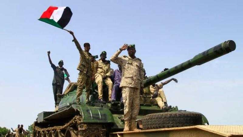 قوات الجيش السوداني تحاصر مطار الخرطوم والمناطق المجاورة