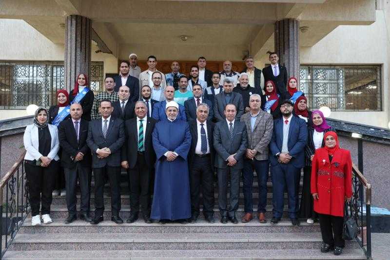 رئيس جامعة الأزهر يشارك في الإفطار الرمضاني لأسرة طلاب من أجل مصر