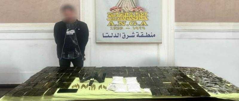 سقوط 4  عناصر إجرامية بحوزتهم كميات من مخدرى الآيش والحشيش بـ 9.1 مليون جنيه l صور