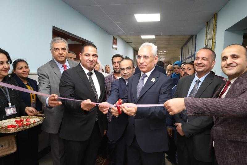 رئيس جامعة المنيا يفتتح تطوير وتجهيز وحدة غسيل كلى ومعمل تحاليل ورفع كفاءة محطة معالجة المياة بمستشفى الكلى والمسالك البولية الجامعي