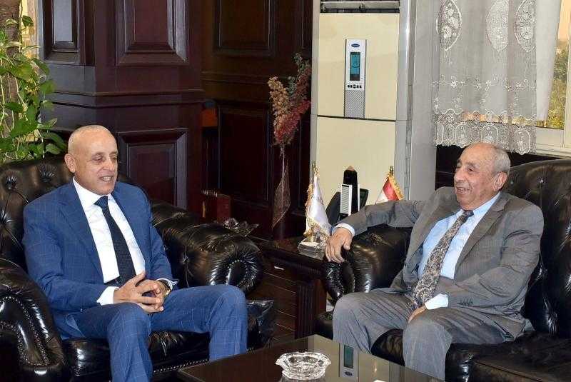 محافظ الأقصر يستقبل النقيب العام لمهندسي مصر