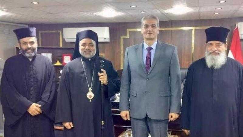 مطران إيبارشية طيبة للأقباط الكاثوليك يهنئ رئيس مجلس مدينة سفاجا بعيد الفطر