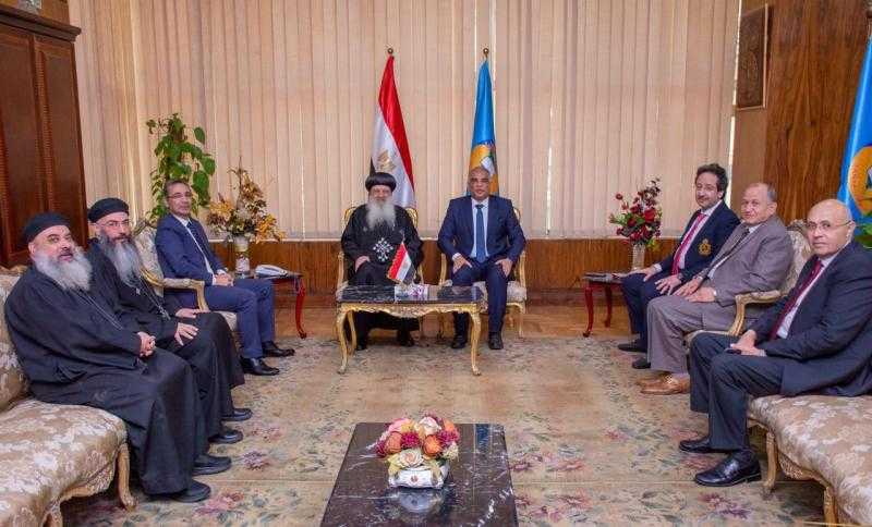 رئيس جامعة طنطا يستقبل الأنبا بولا مطران طنطا وتوابعها