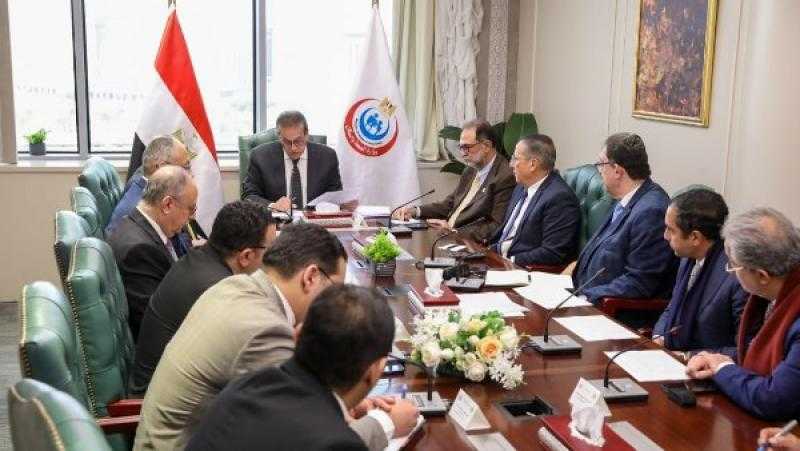 الرعاية الصحية : تعديل منظومة الأجور بالهيئة وتحديث الهيكل التنظيمي
