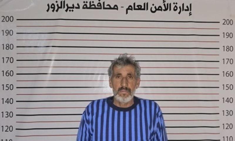 عاجل.. القبض على متهم بارتكاب جرائم لدى نظام الأسد في دير الزور