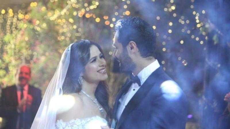 لو محصلش نصيب.. ياسمين عبدالعزيز توجه رسالة بفستان زفاف في وتقابل حبيب