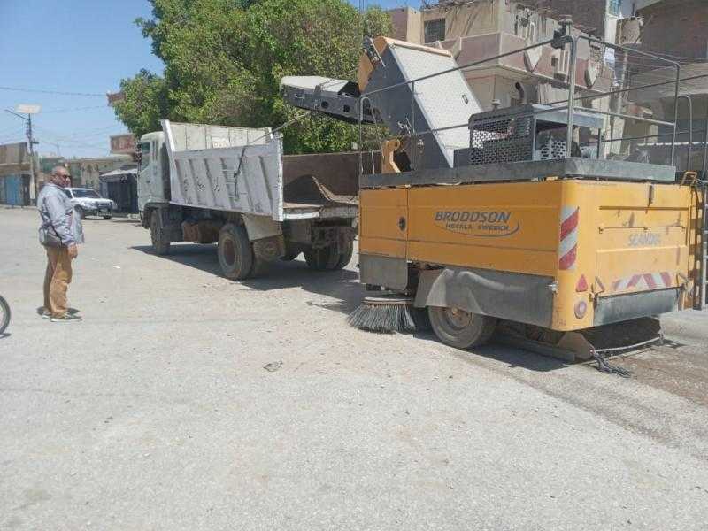محافظ أسيوط: مواصلة حملات نظافة ورفع المخلفات من قرى مركز أبوتيج استعداداً لعيد الفطر المبارك