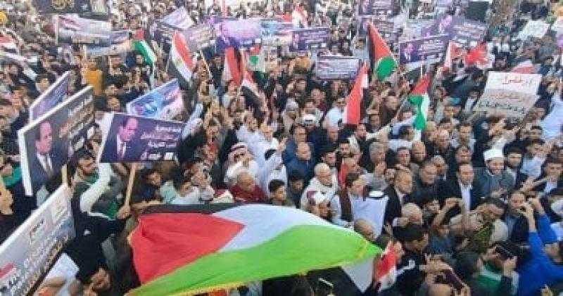 من أمام مسجد الصديق.. وقفة تضامنية مع الشعب الفلسطيني لرفض تهجيره