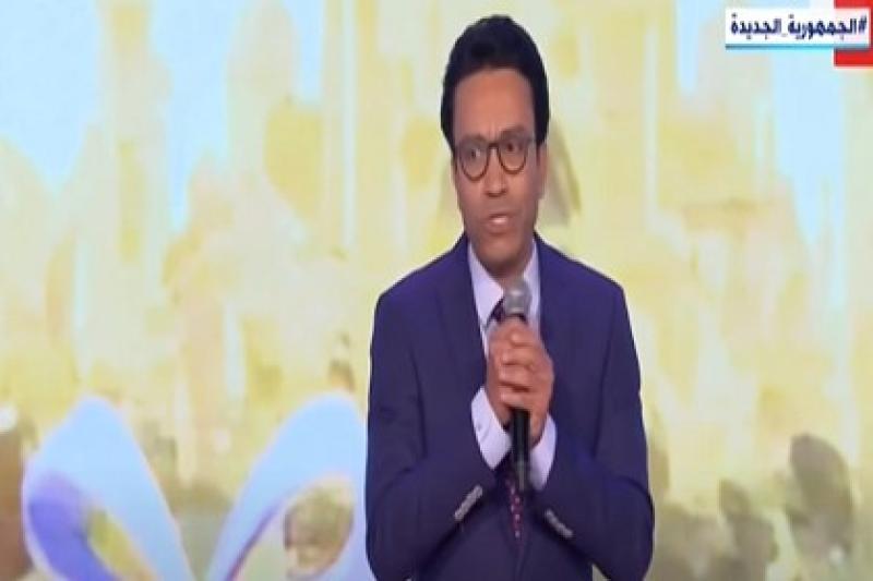 سامح حسين أمام الرئيس: «ورانا شغل كتير ومش لازم ناخد كل الأعياد اجازات»