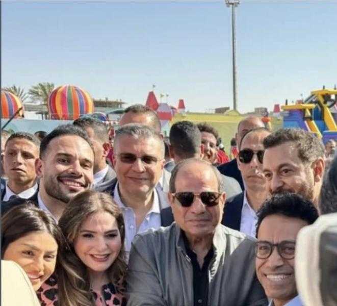 منة فضالي تعبر عن سعادتها بلقاء الرئيس السيسي خلال احتفالية عيد الفطر
