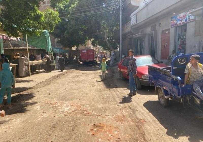 محافظ أسيوط: استمرار تنظيم حملات تسوية وتمهيد الشوارع لتهيئة البيئة المناسبة للمواطنين في عيد الفطر