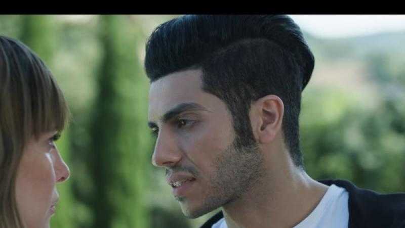 مينا مسعود يروج لفيلم فى عز الظهر قبل عرضه بالسينما