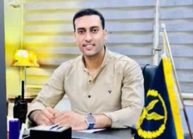 تشييع جثمان النقيب محمد عبدالصبور بمسقط رأسه بقنا فى جنازة عسكرية شعبية l صور