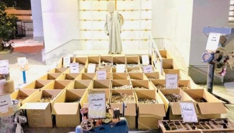 ضبط عامل بالفیوم يدير ورشة لتصنیع الألعاب الناریة وبحوزته أكثر من ملیون قطعة