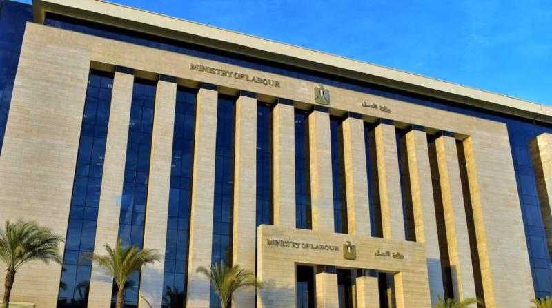 اليوم.. آخر فرصة للتقديم على 300 وظيفة بالإمارات براتب 1800 درهم